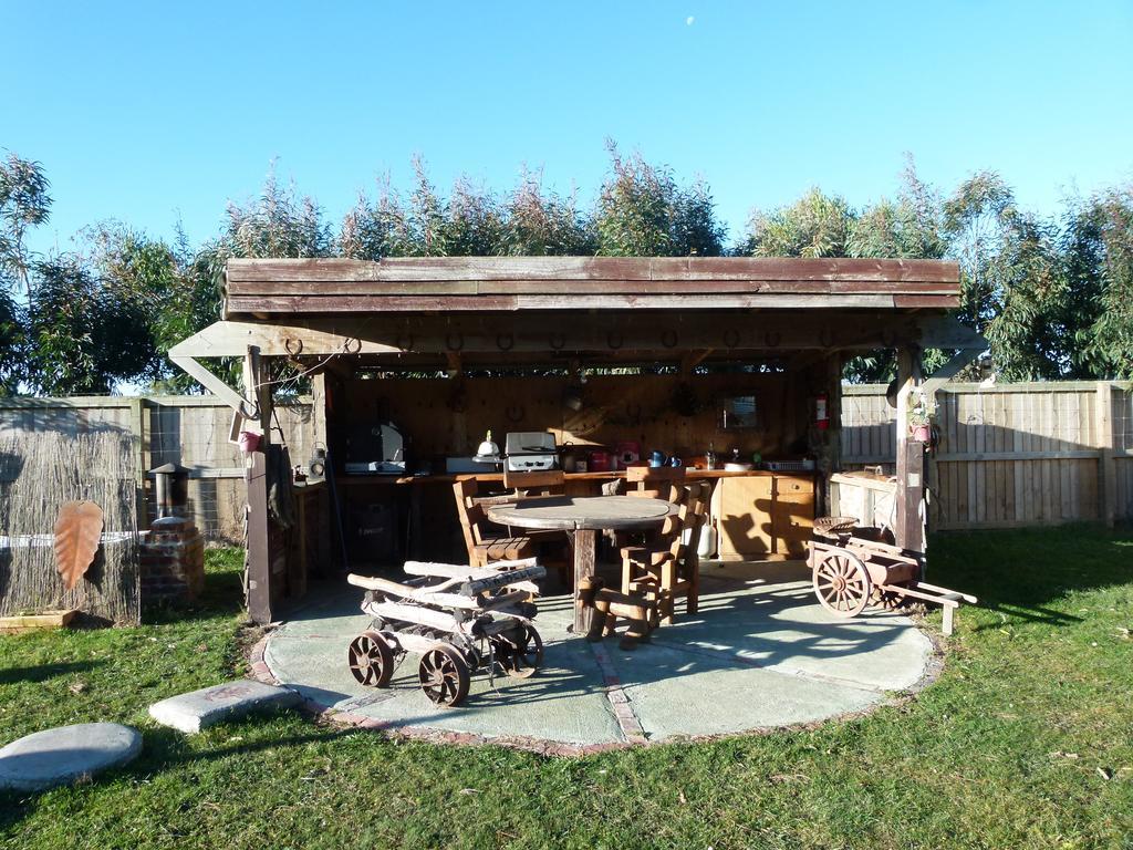 Wacky Stays - Unique Farm-Stay Glamping Rentals, Free Animal Feeding Tours Kaikoura Exterior foto